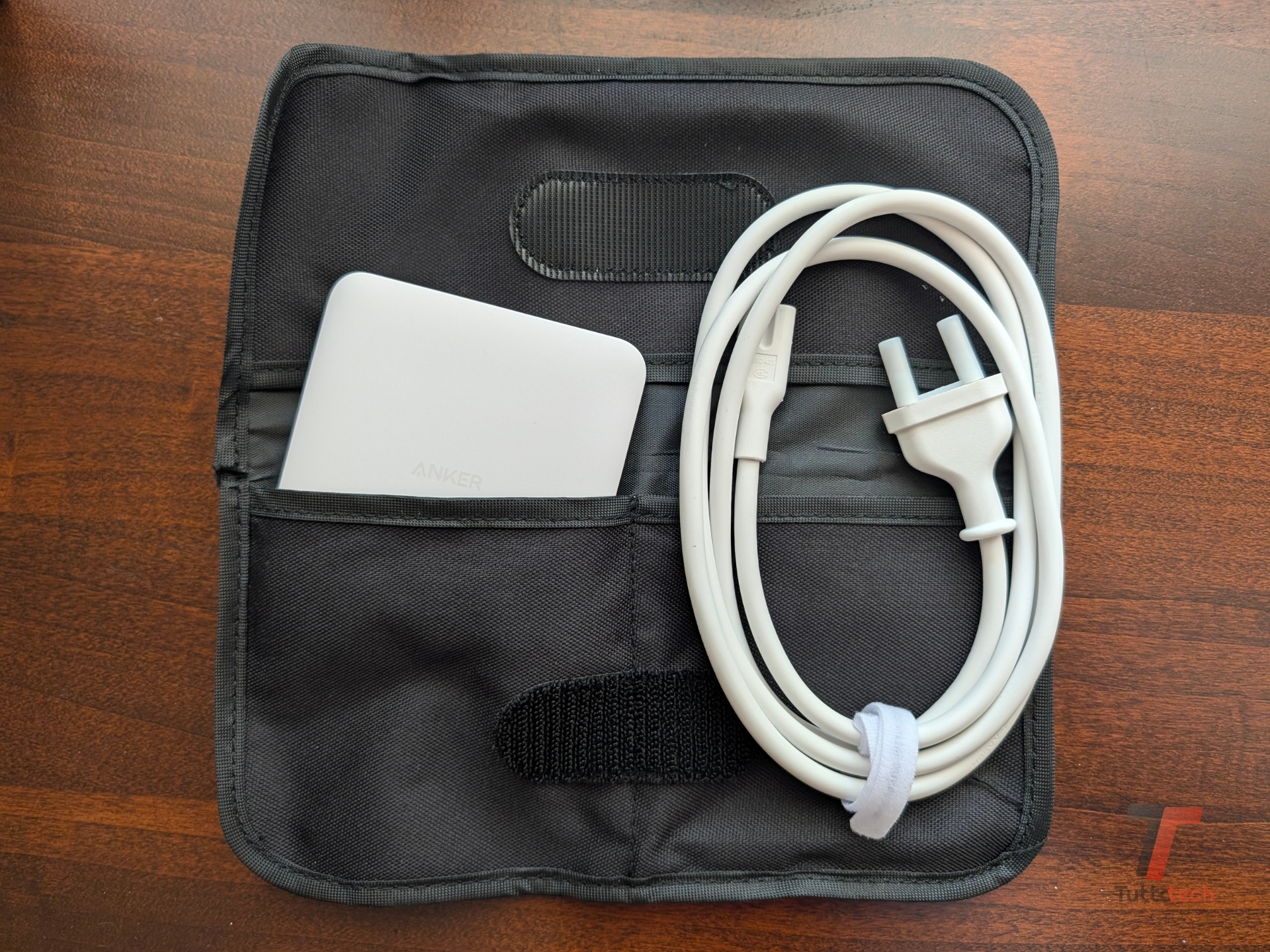 Anker Nano Charger A2155 - contenuto della confezione