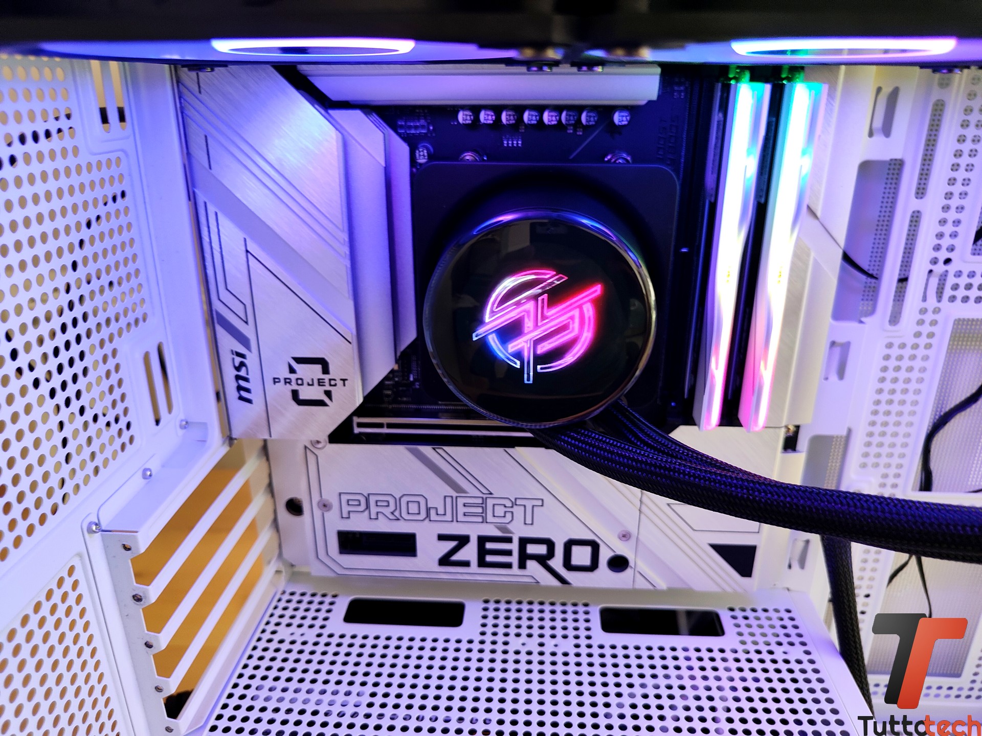 MSI MPG CORELIQUID P13 16