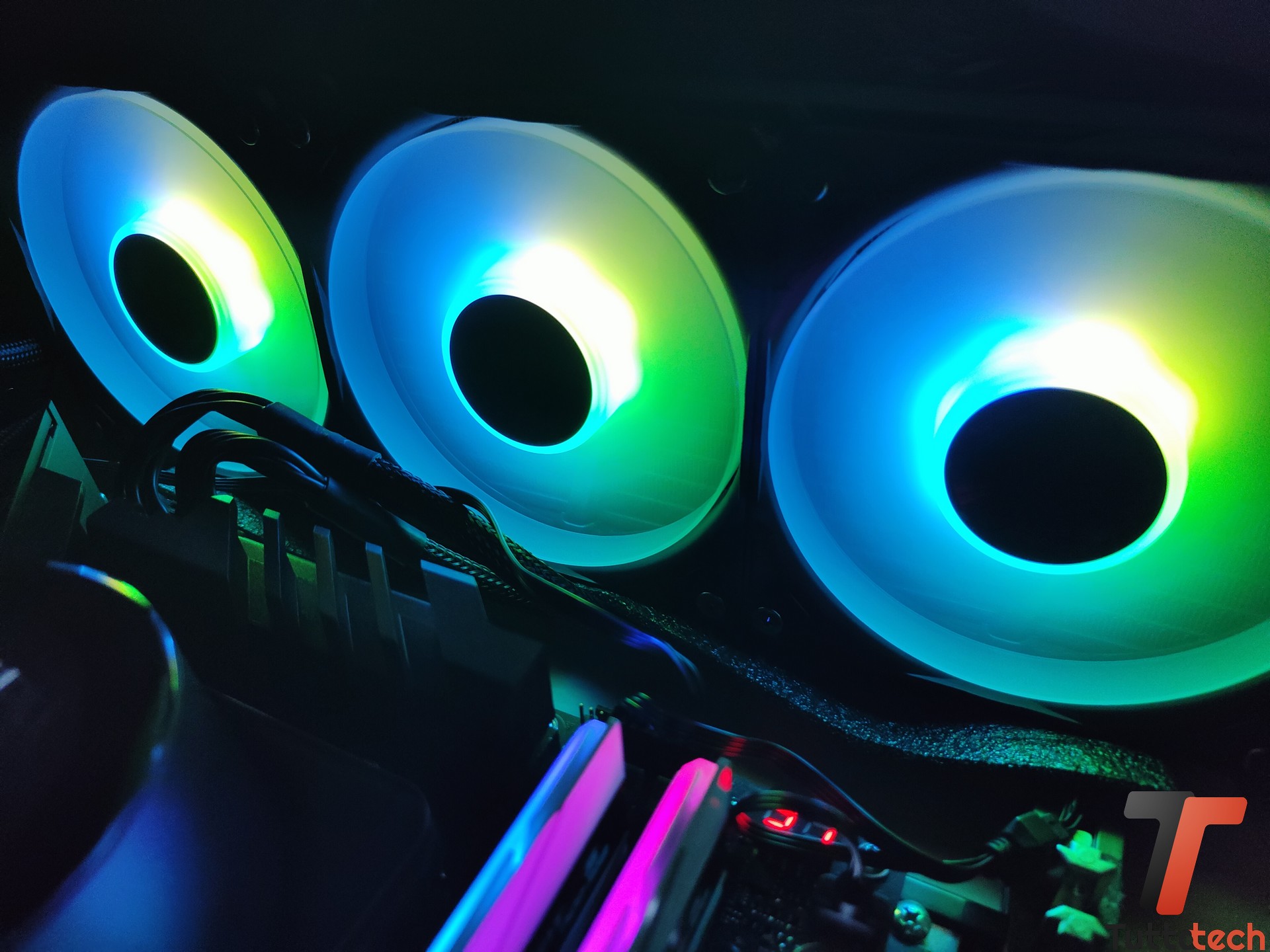 MSI MPG CORELIQUID P13 17