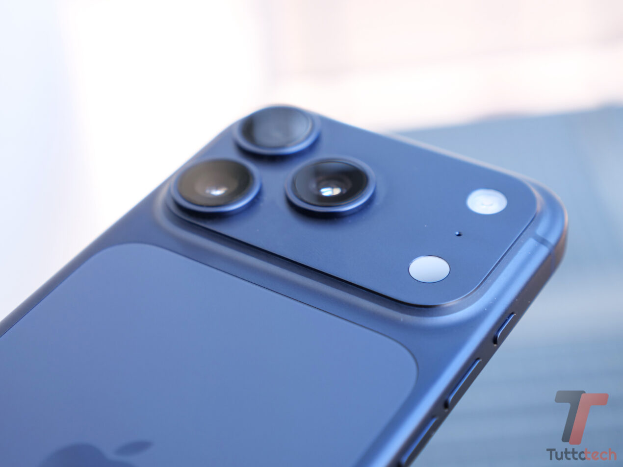 Alcuni modelli di iPhone 17 tendono a graffiarsi molto più facilmente