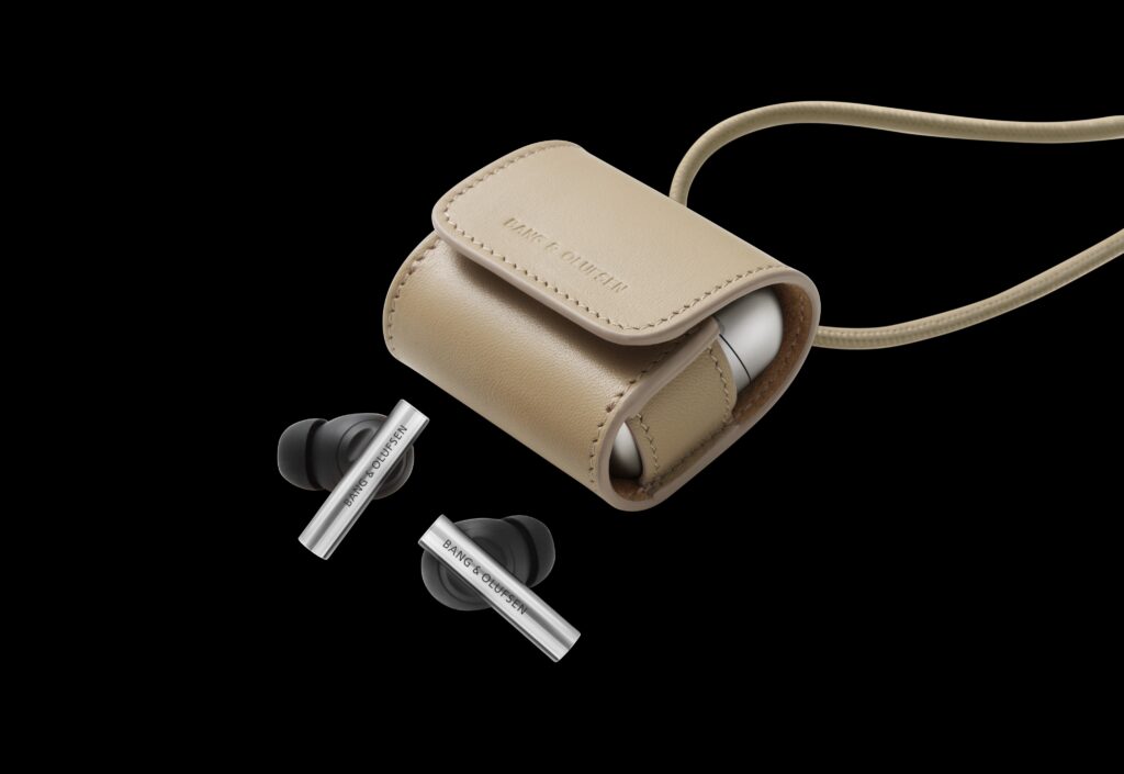 bang & olufsen geo brace custodia pelle