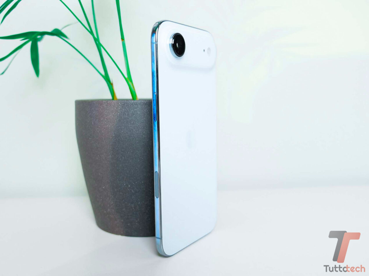 Apple iPhone Air è già scontato di oltre 100€ dal prezzo di listino: scopri il coupon