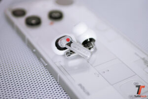 Trasparenza e audio premium a meno di 140€: le Nothing Ear (3) sono al minimo storico su Amazon 2