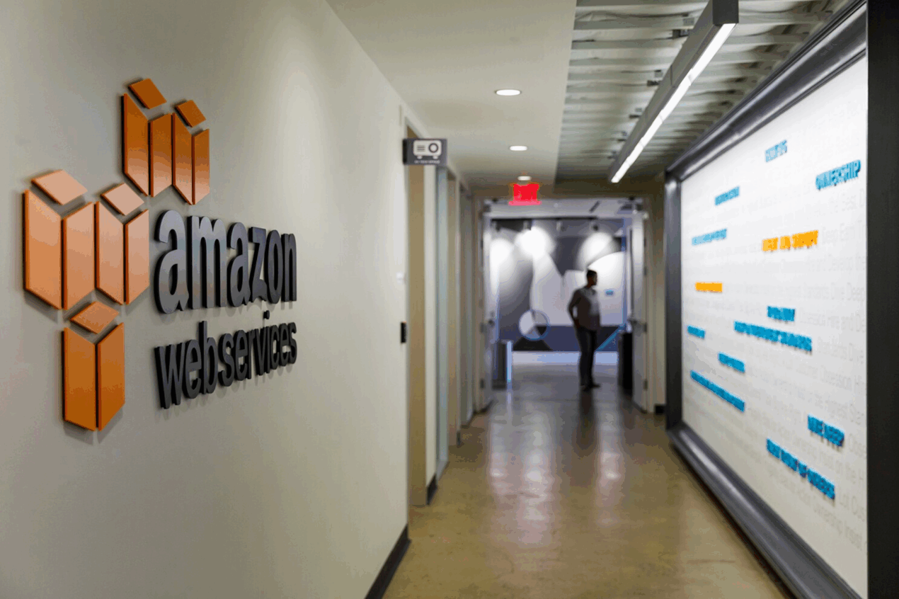 Amazon spiega la causa del recente blackout: tutto parte da DynamoDB e da un record DNS vuoto