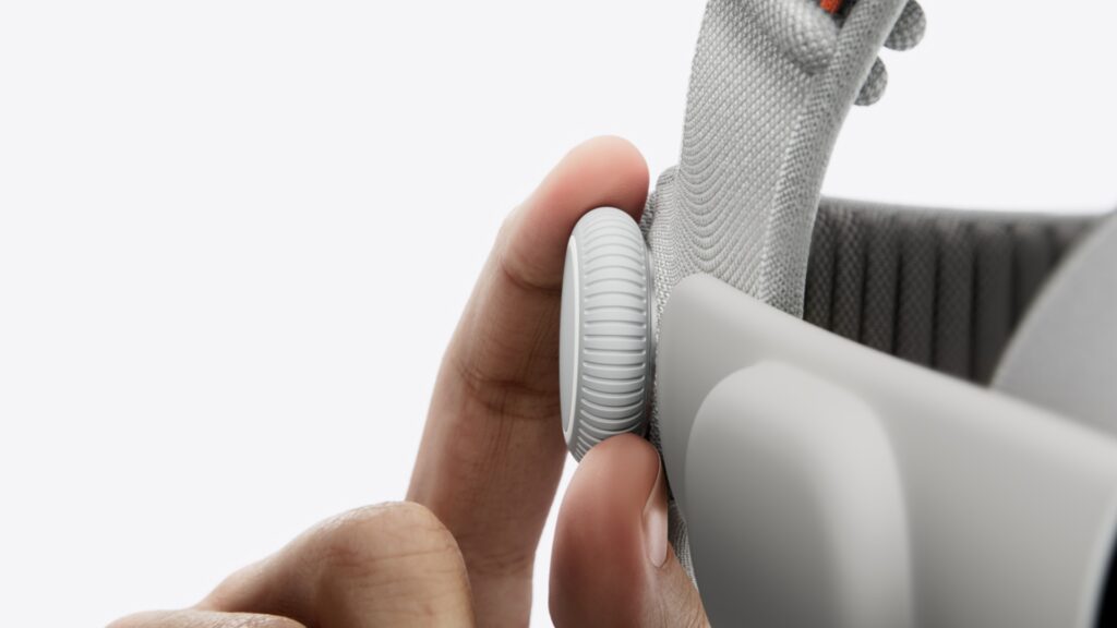 Apple ha rinnovato anche Vision Pro: arrivano il chip M5 e la fascia Dual Knit 8