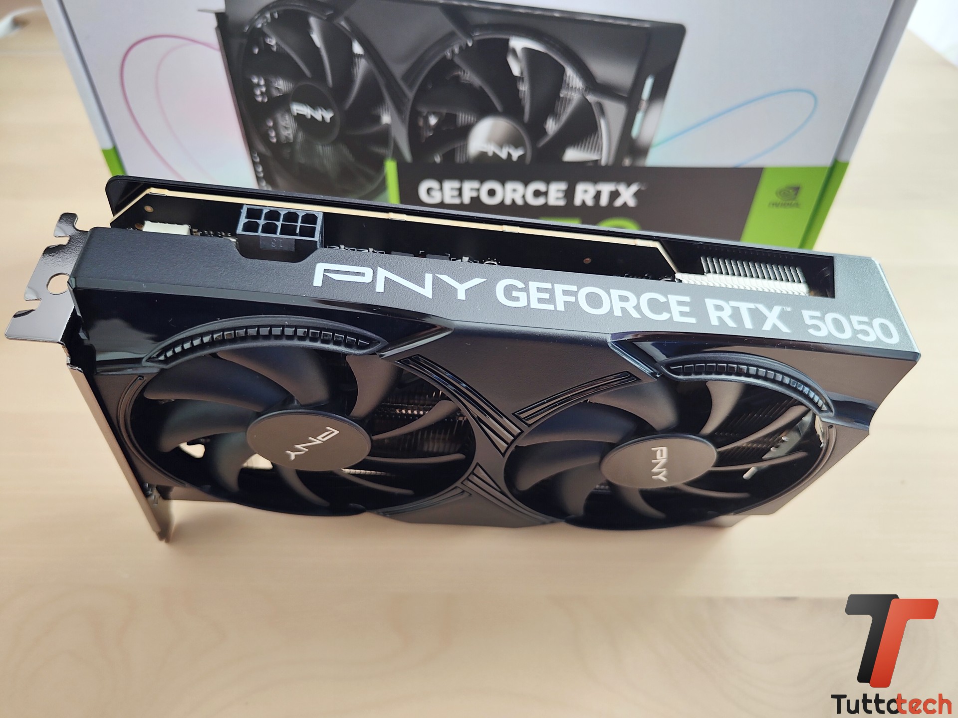 Recensione PNY GeForce RTX 5050 8 GB: la piccola NVIDIA Blackwell se la cava molto bene 10