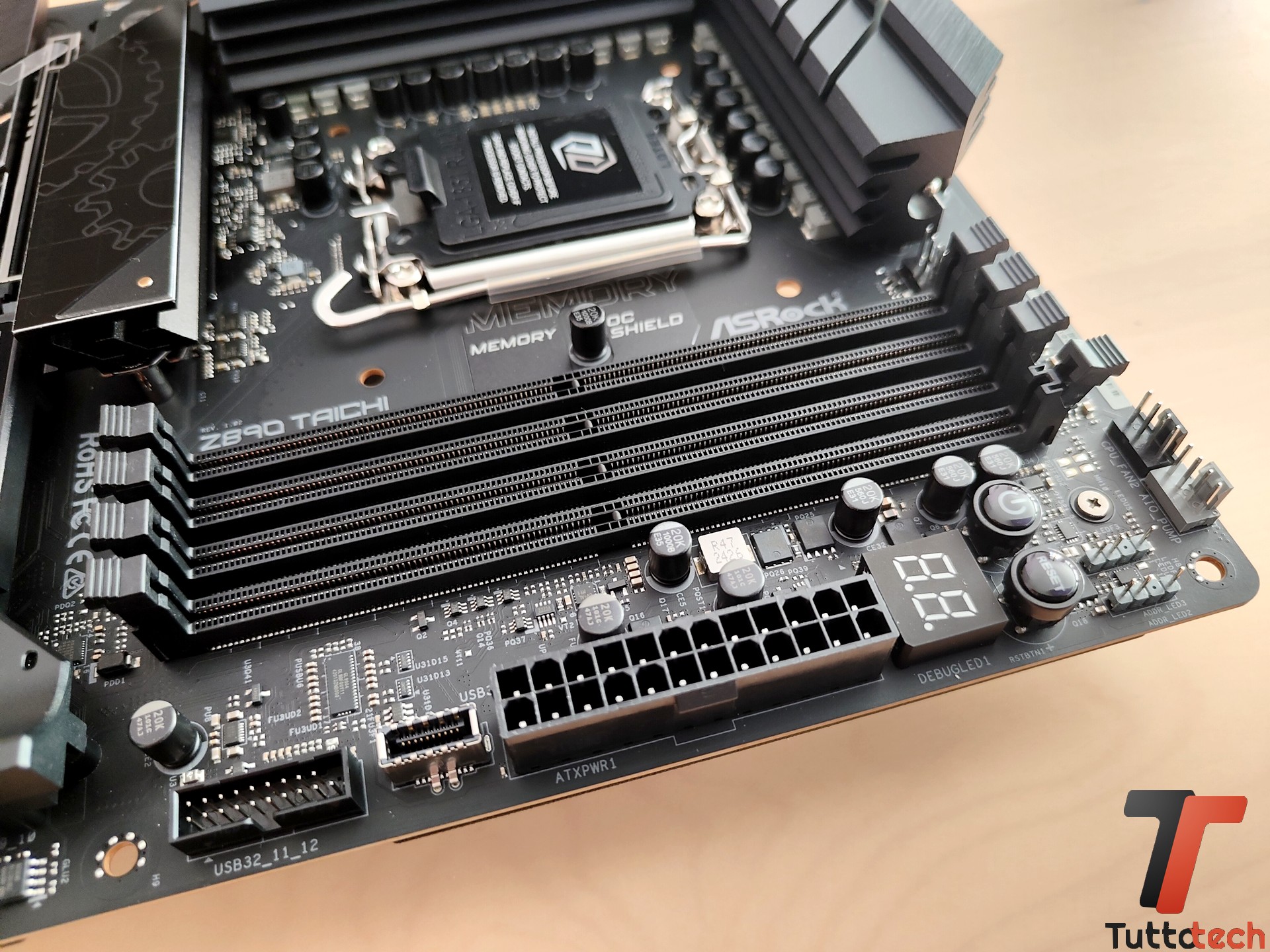 ASRock Z890 Taichi 5