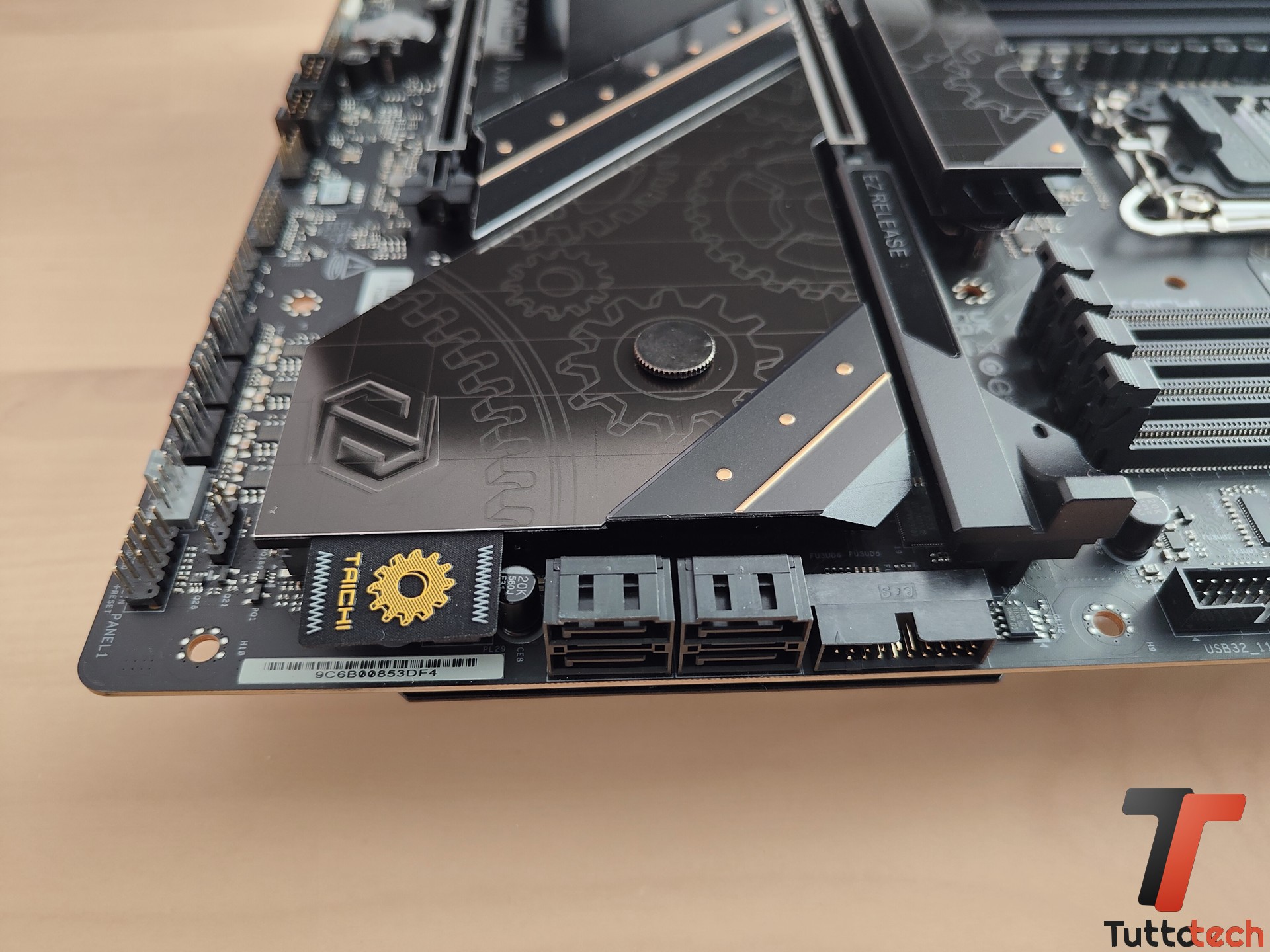 Recensione ASRock Z890 Taichi: scheda madre potente e completa per Intel Core Ultra 200 18