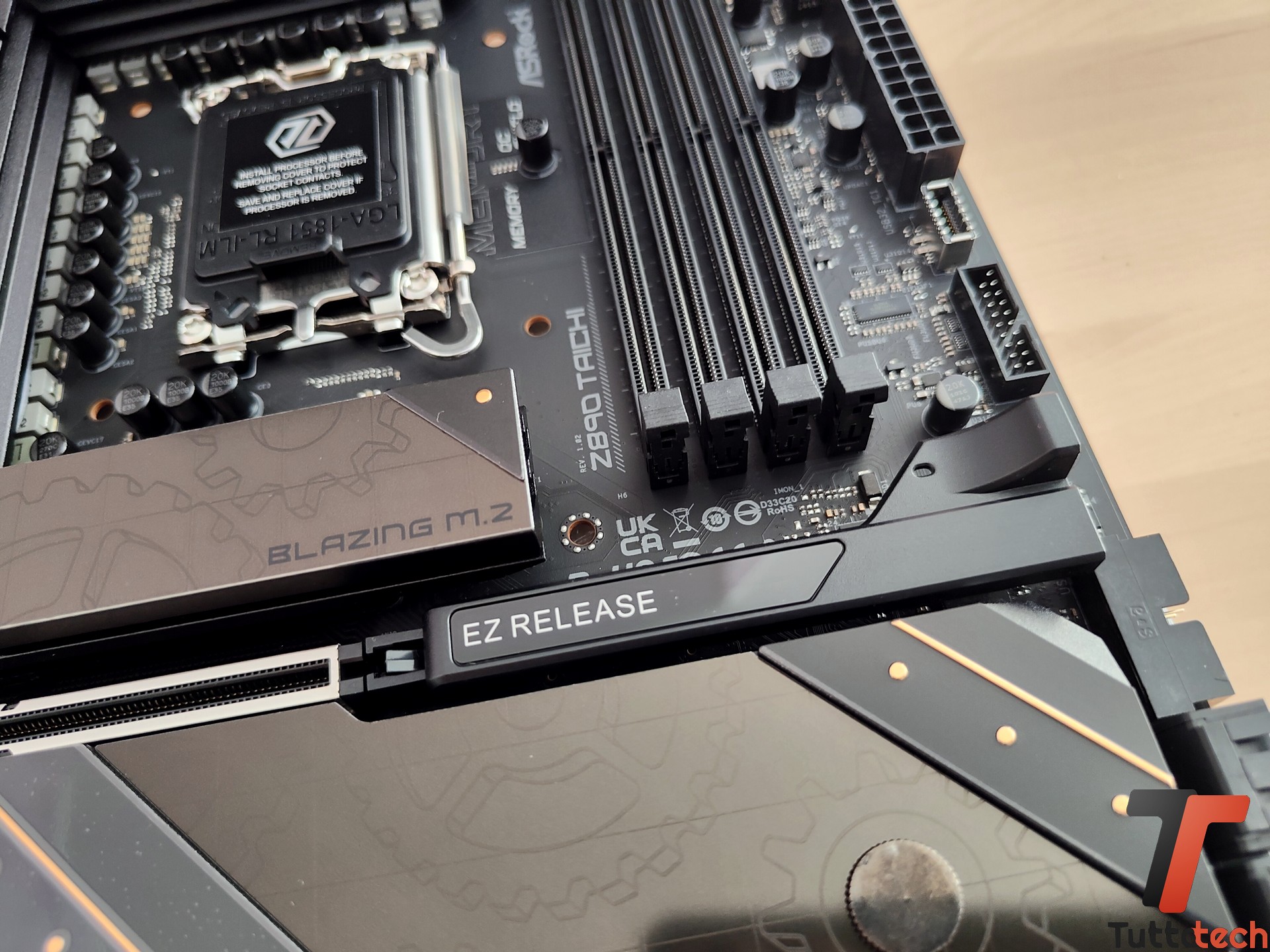 Recensione ASRock Z890 Taichi: scheda madre potente e completa per Intel Core Ultra 200 16