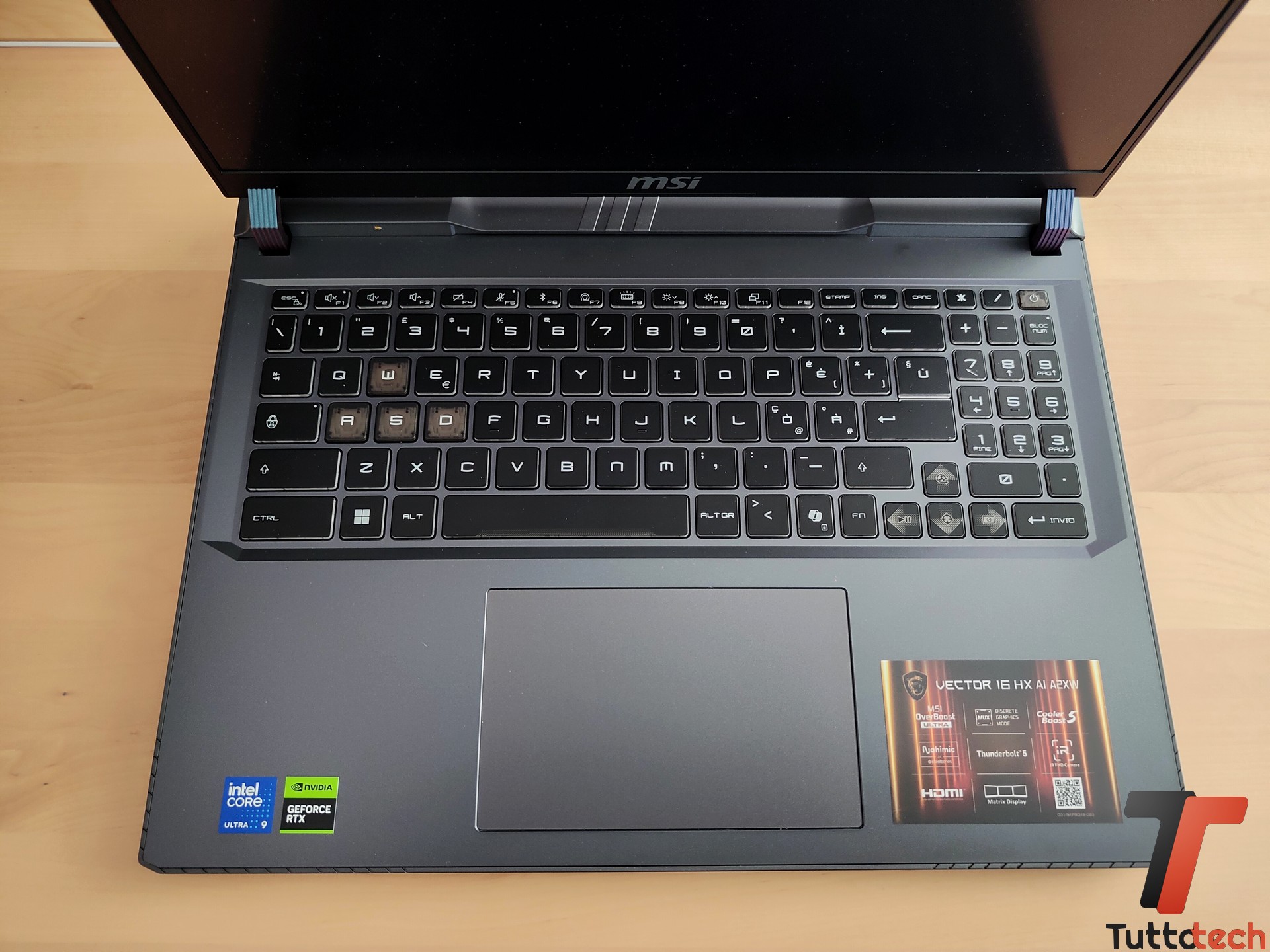 MSI Vector 16 HX AI 17