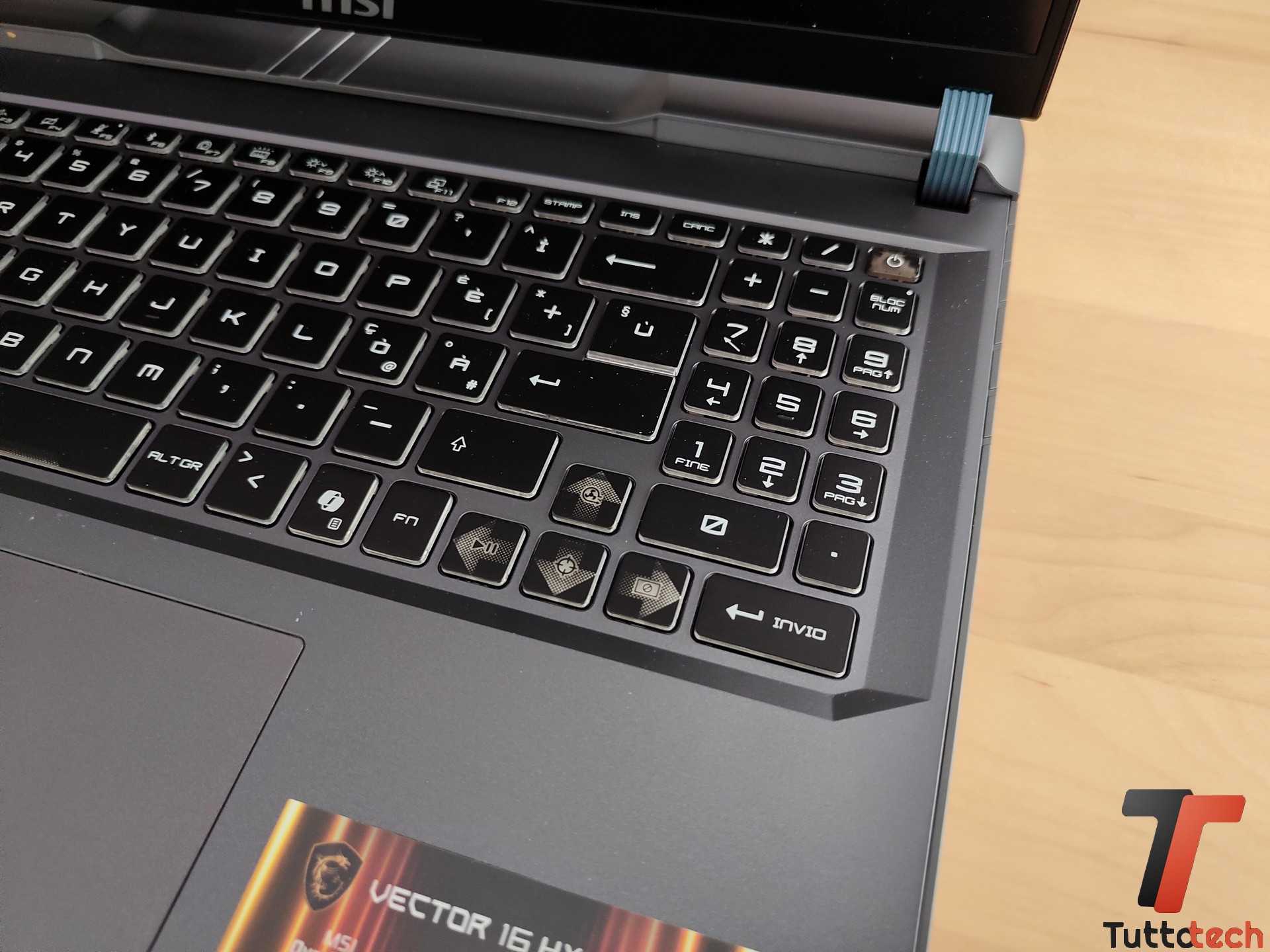 MSI Vector 16 HX AI 18