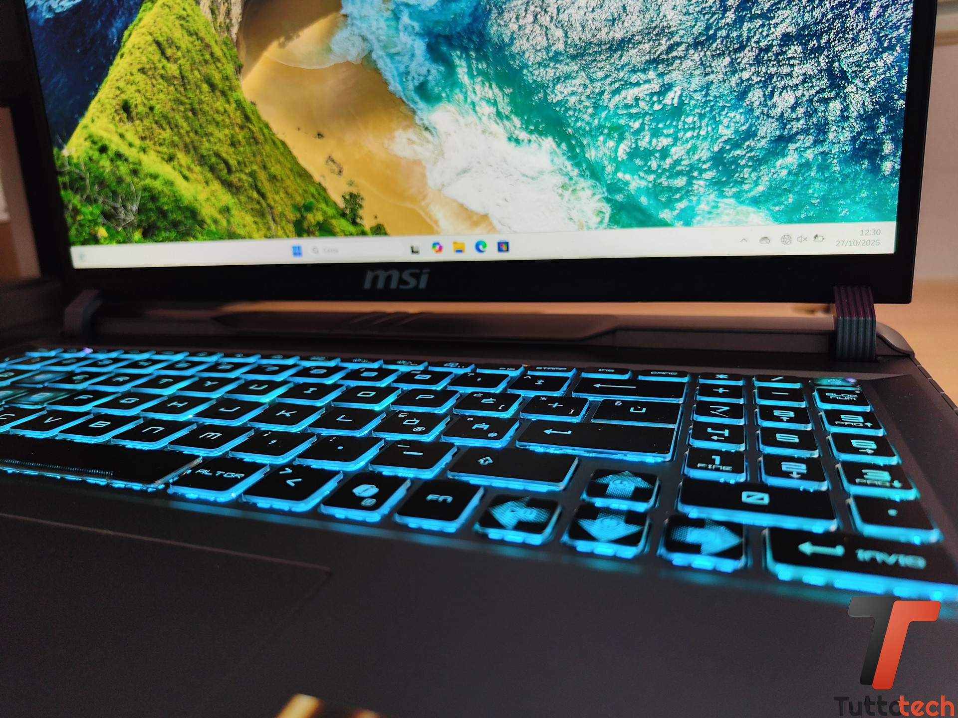 MSI Vector 16 HX AI 23