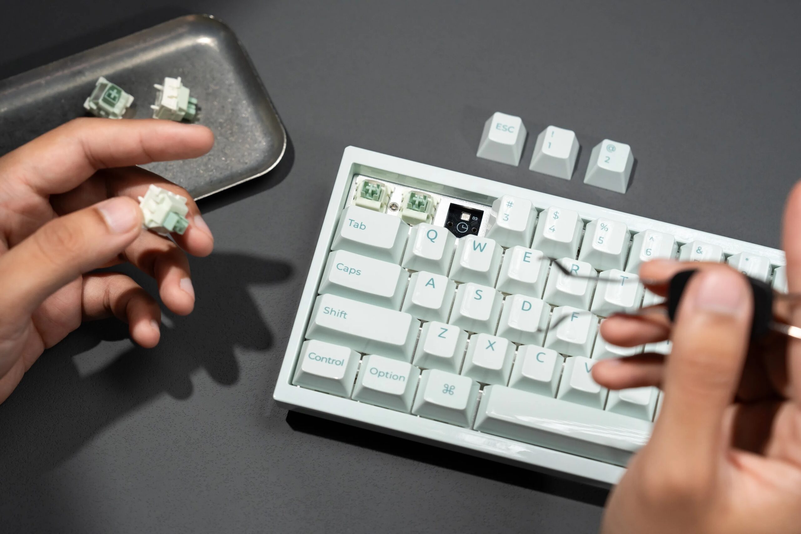 Keychron Q16 HE 8K: la prima tastiera di design, quasi interamente in ceramica 12