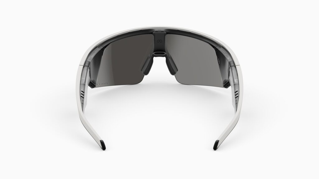 Gli occhiali smart Oakley Meta Vanguard sono acquistabili da oggi in Italia 15