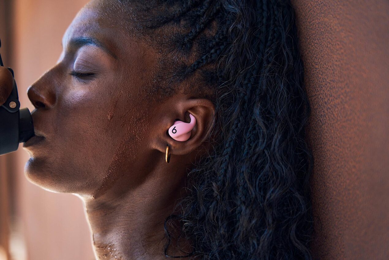 I nuovi auricolari Powerbeats Fit sono ufficiali con alcune interessanti migliorie