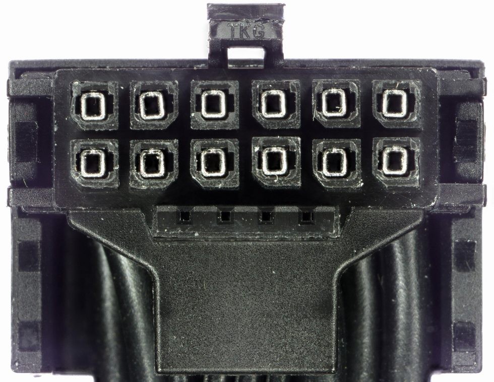 Connettore PCI-E 12V-2×6: un suggerimento di Cooler Master solleva dubbi tra gli utenti