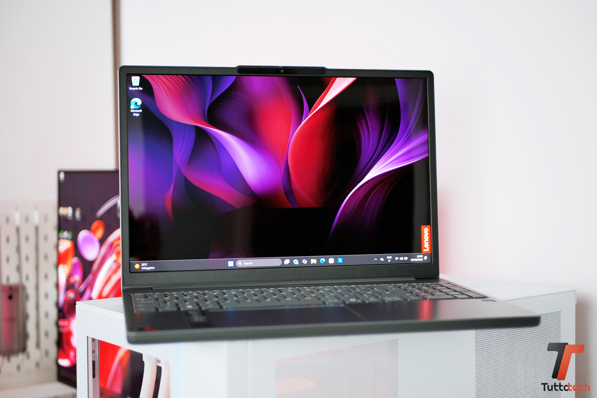 Recensione Lenovo IdeaPad Slim 3X: Snapdragon X e Windows trovano la loro quadra 11