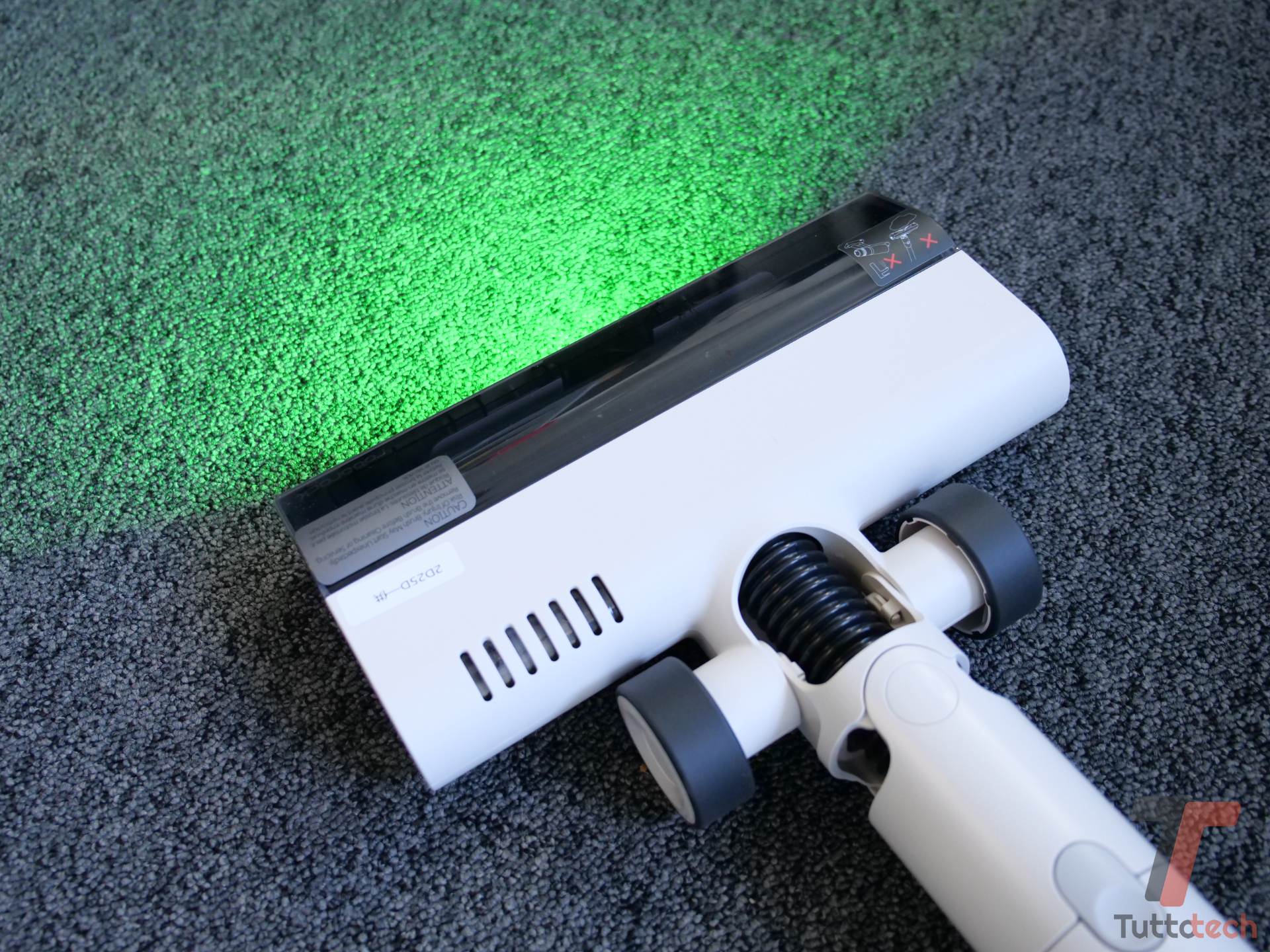 Recensione Roborock H60 Hub: tra tubo telescopico e stazione è comodo e pratico 16