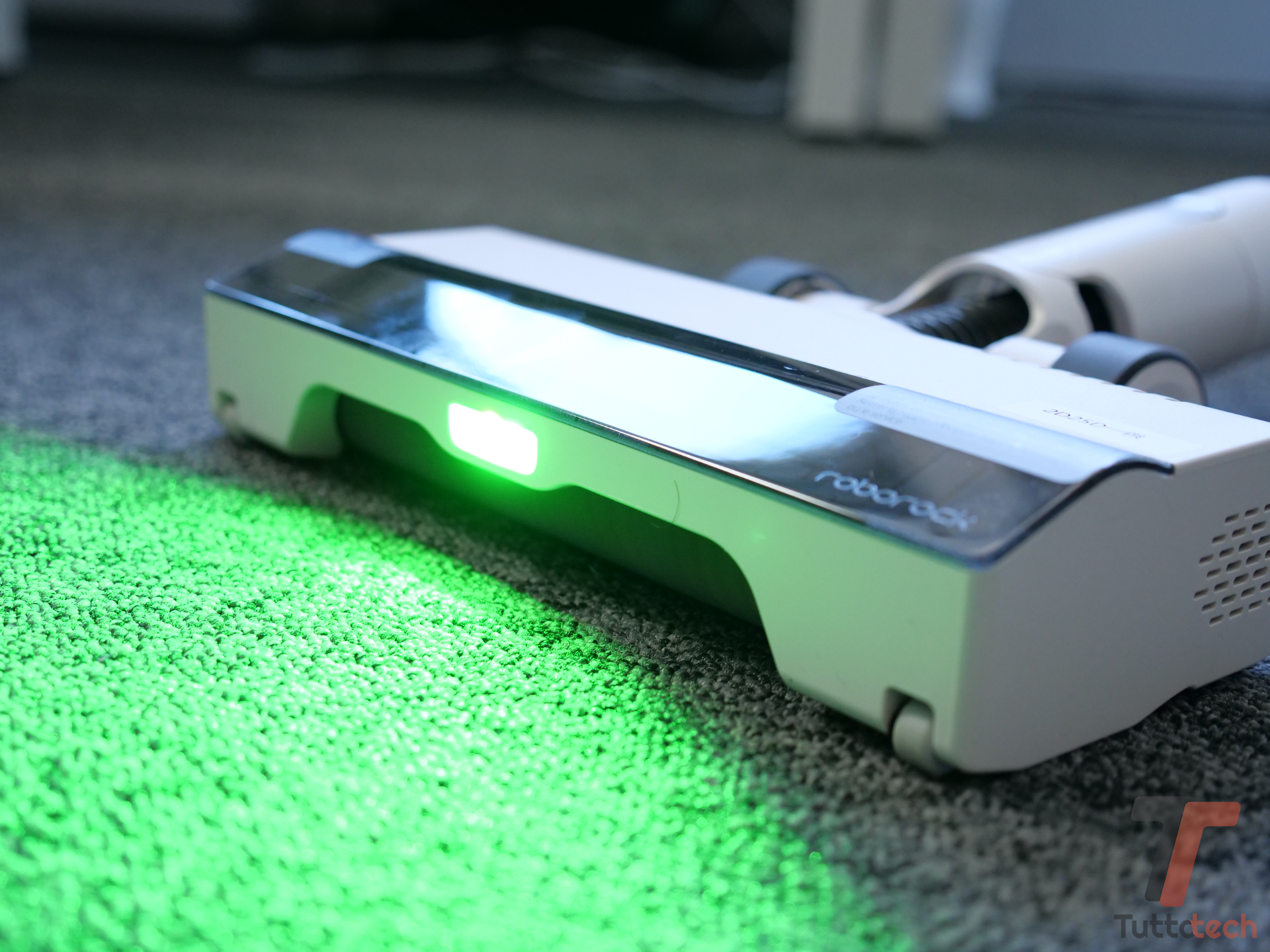 Recensione Roborock H60 Hub: tra tubo telescopico e stazione è comodo e pratico 15