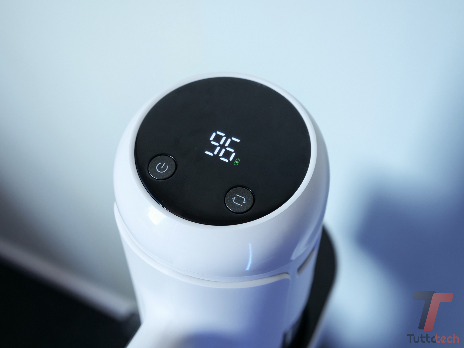 Recensione Roborock H60 Hub: tra tubo telescopico e stazione è comodo e pratico 11