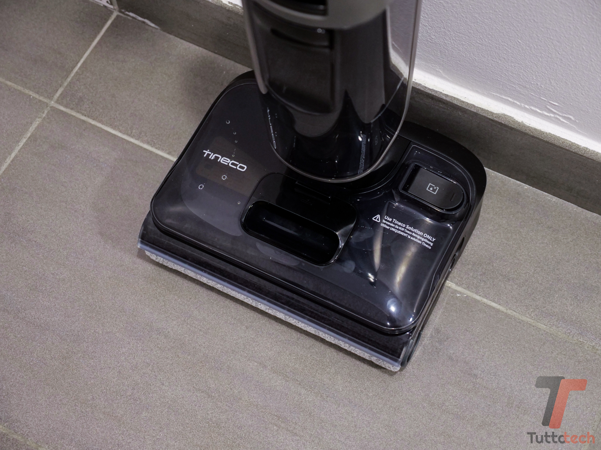 Recensione Tineco FLOOR ONE i6 Stretch: lavapavimenti ergonomica e pratica 6