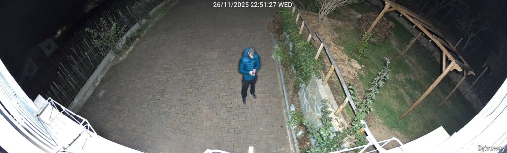 Recensione Reolink Elite Floodlight WiFi: telecamera di sicurezza a prova di Lupin 8