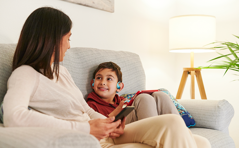 JBL Junior FREE sono le prime cuffie open-ear pensate per i più piccoli