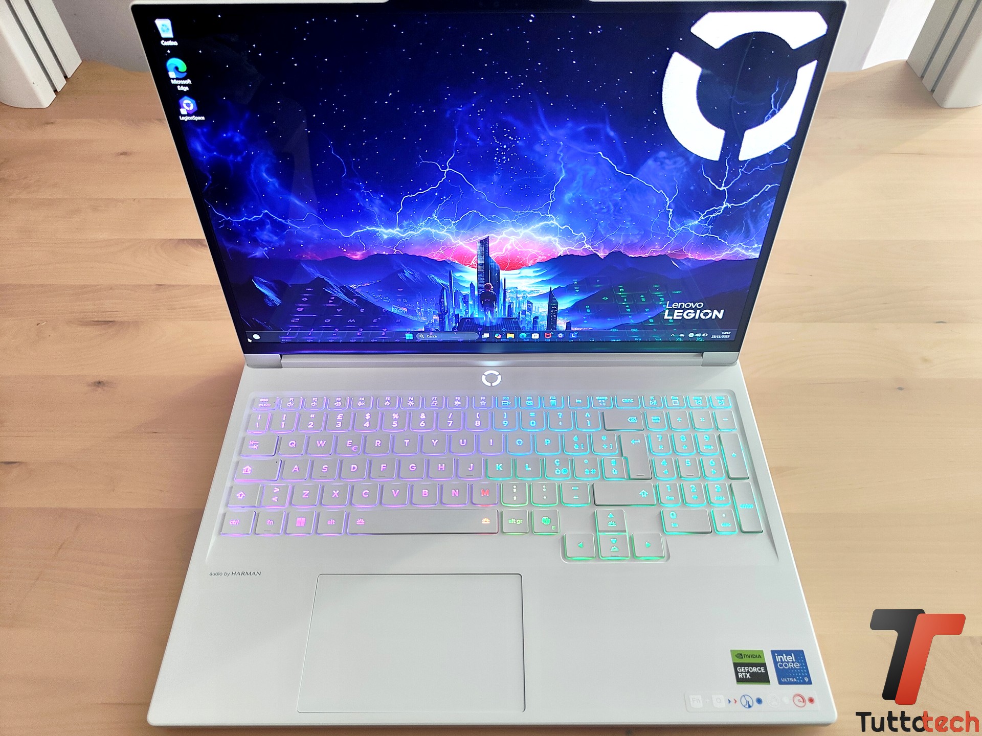 Lenovo Legion 7i 16 Gen 10 21