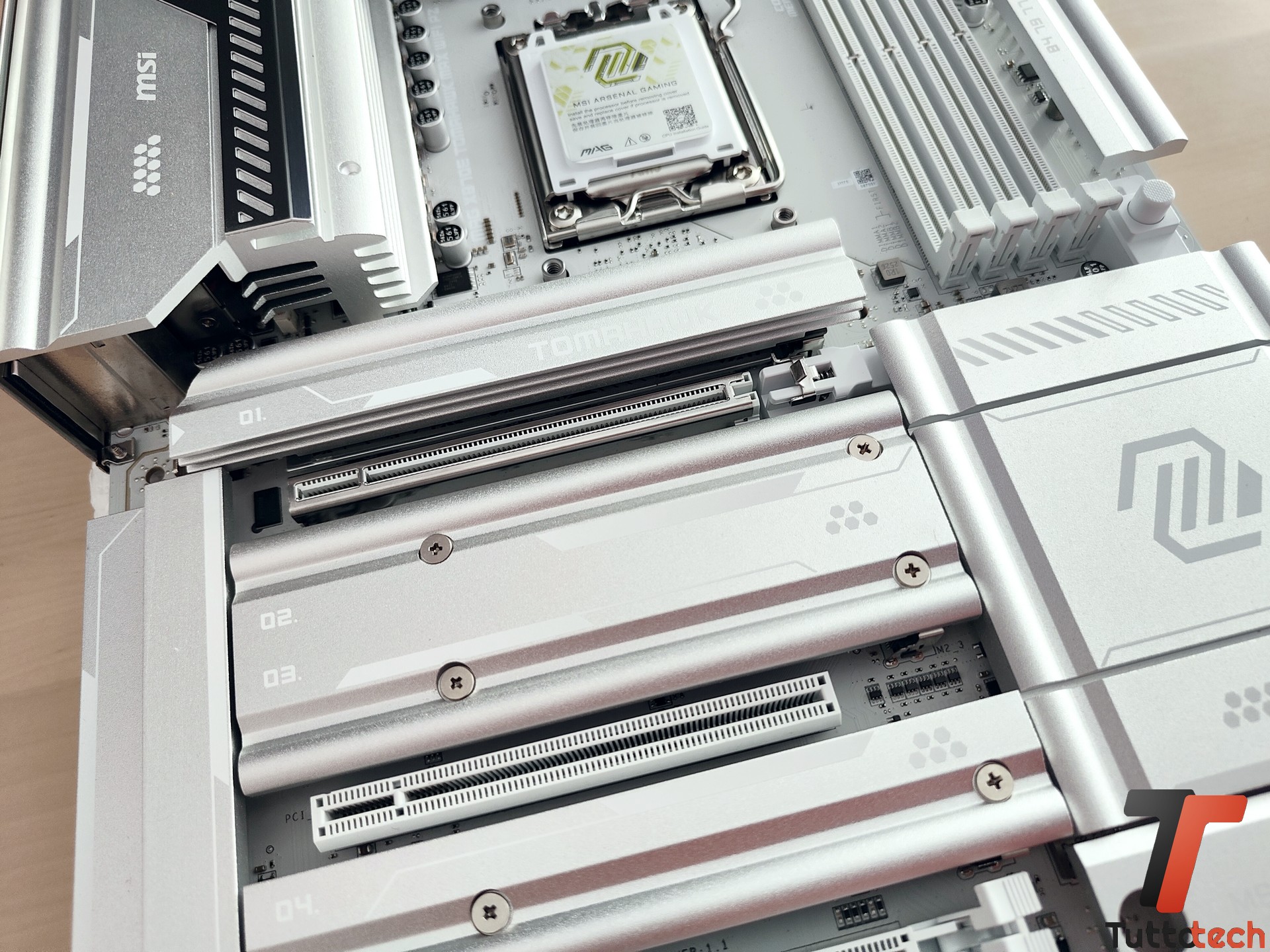 MSI MAG X870E TOMAHAWK MAX WIFI PZ 11