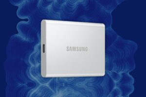 Samsung Portable SSD T7 Resurrected Hero