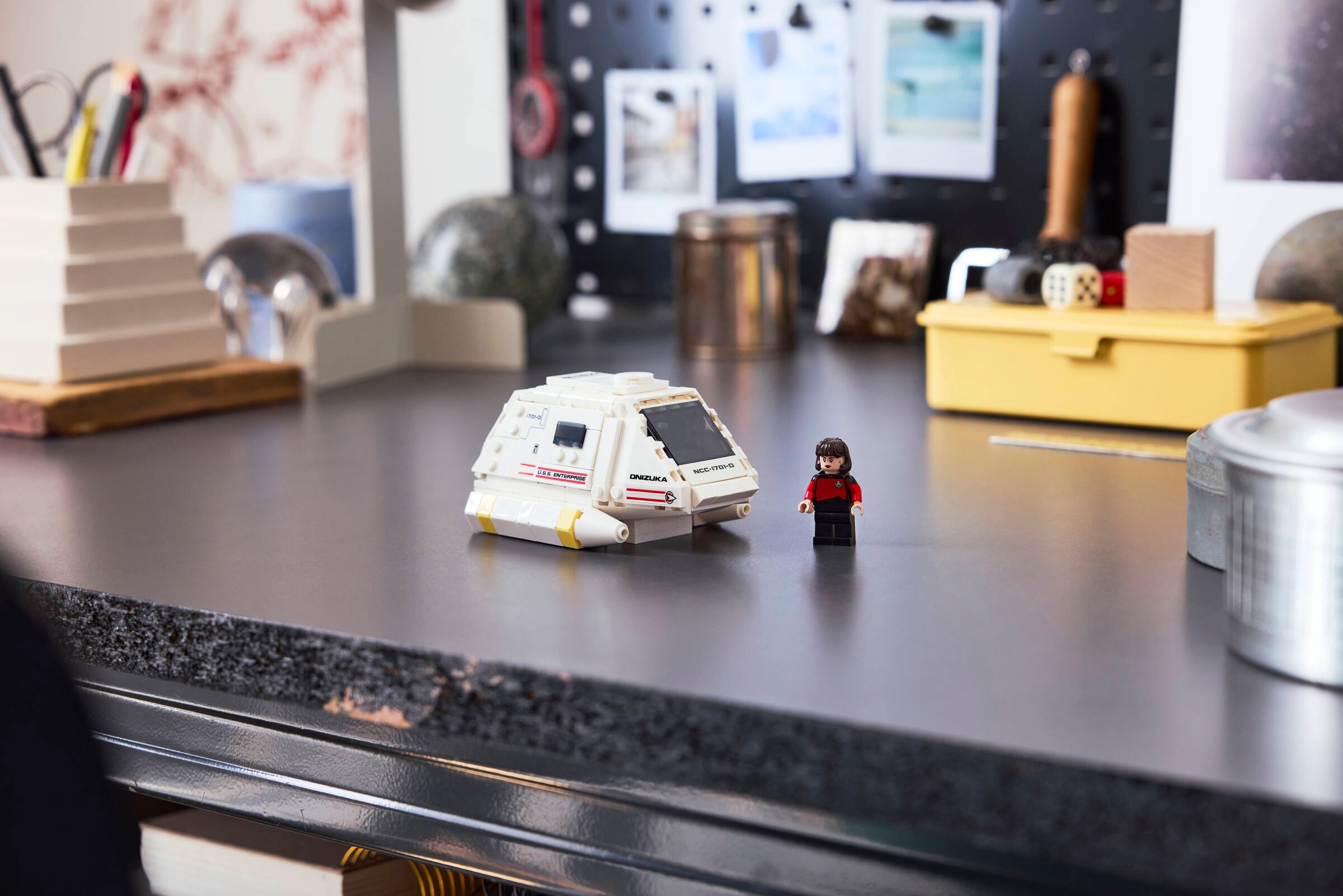 Pronti ad esplorare l'universo? Arriva LEGO Icons Star Trek: U.S.S. Enterprise NCC-1701-D 10