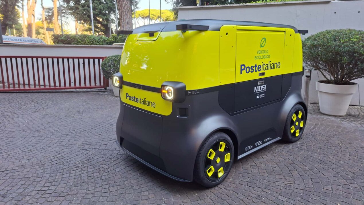 BOXi è la microcar autonoma di Poste Italiane che rivoluzionerà le consegne