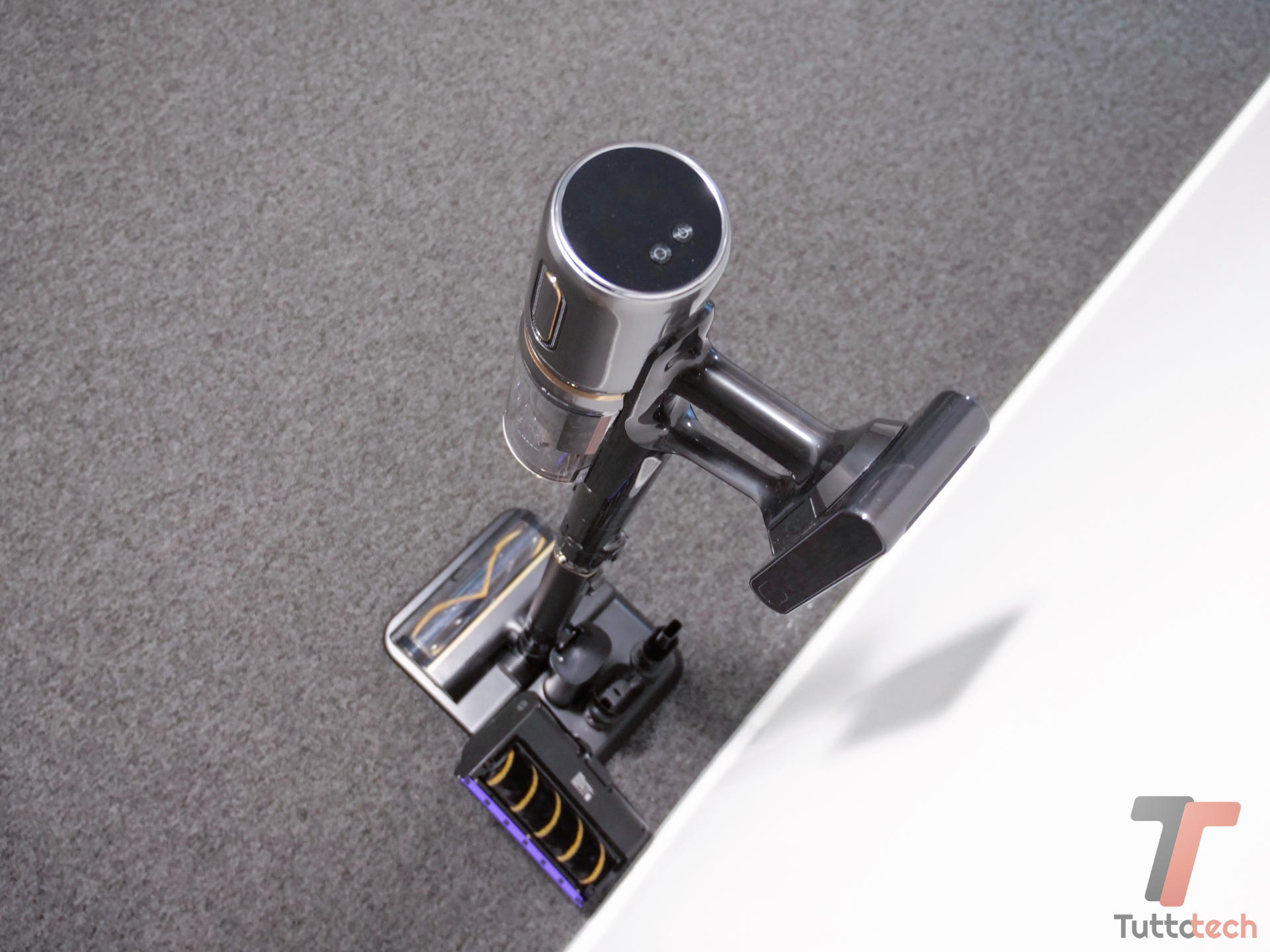 Recensione Dreame V20 Pro-A: l'aspirapolvere cordless che pulisce davvero a filo muro 20