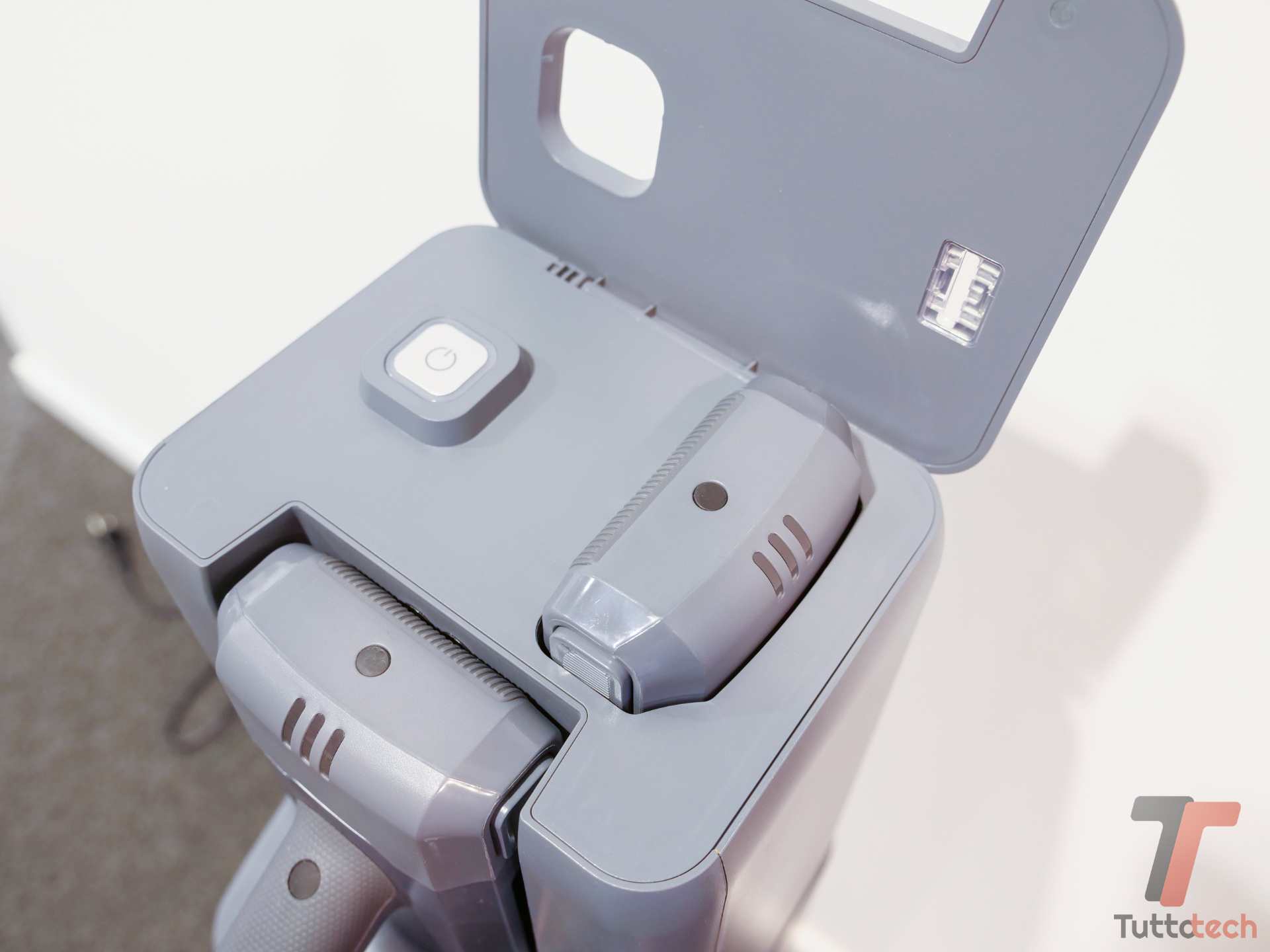 Recensione Narwal V40 Station: il cordless per chi è stufo di svuotare e ricaricare di continuo 1