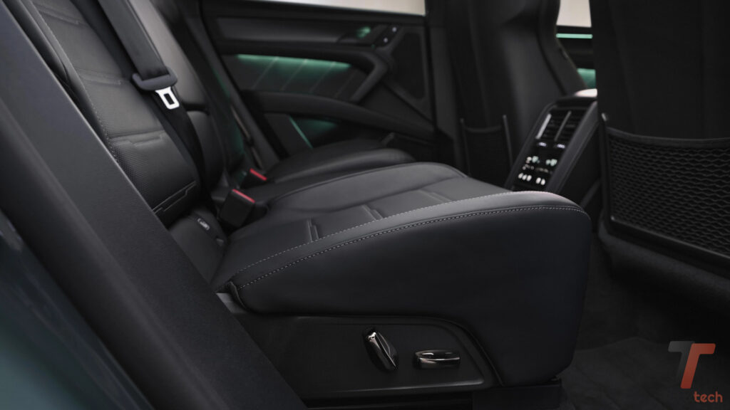 Nuova Porsche Cayenne elettrica: 1.156 CV di pura potenza 14