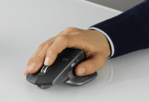 Mouse Logitech MX Master 2S al 50%: Ergonomia, sensore Darkfield 4000 DPI e 70 giorni di autonomia 1