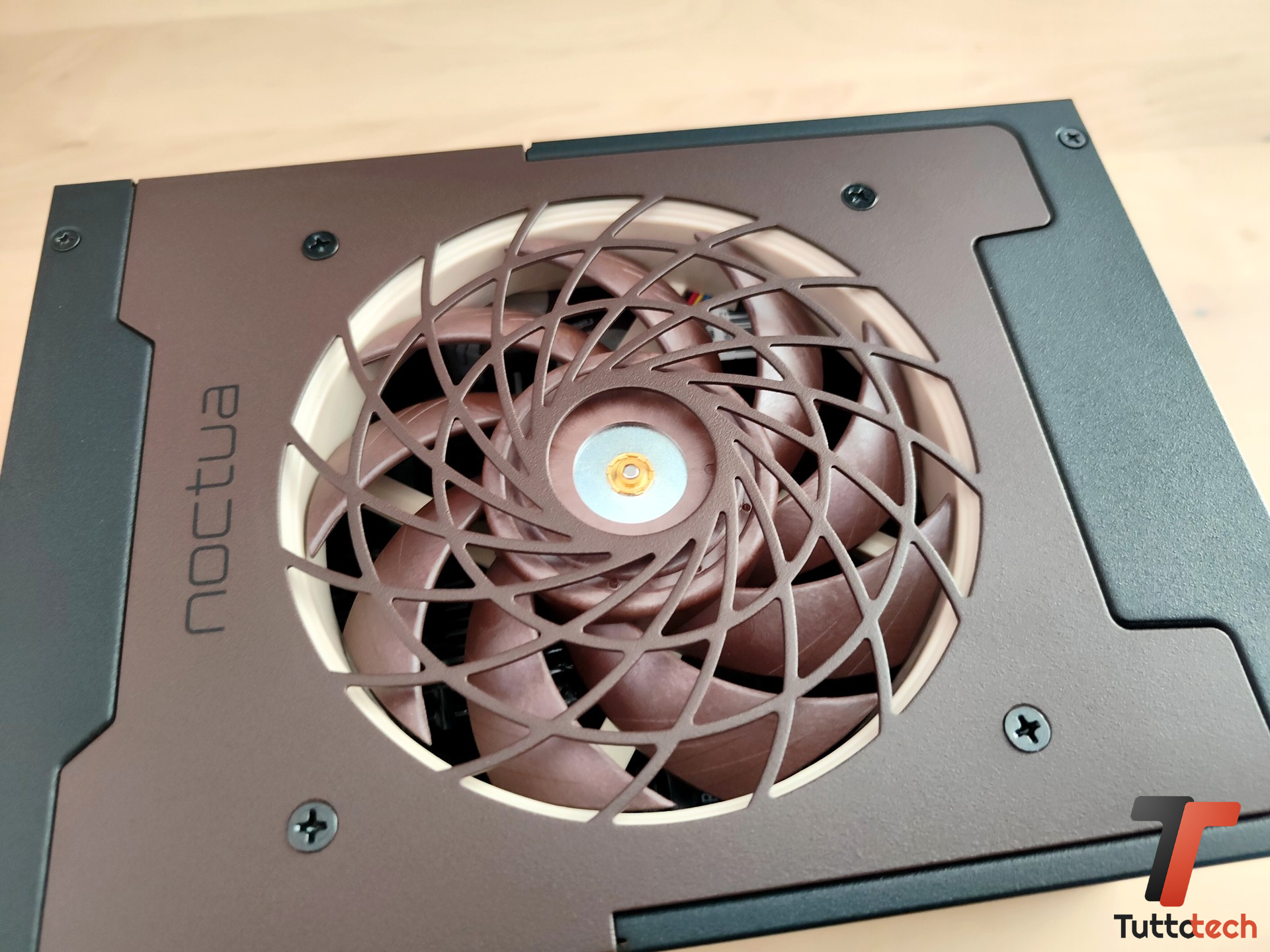 Seasonic PRIME TX-1600 Noctua Edition-tt-14
