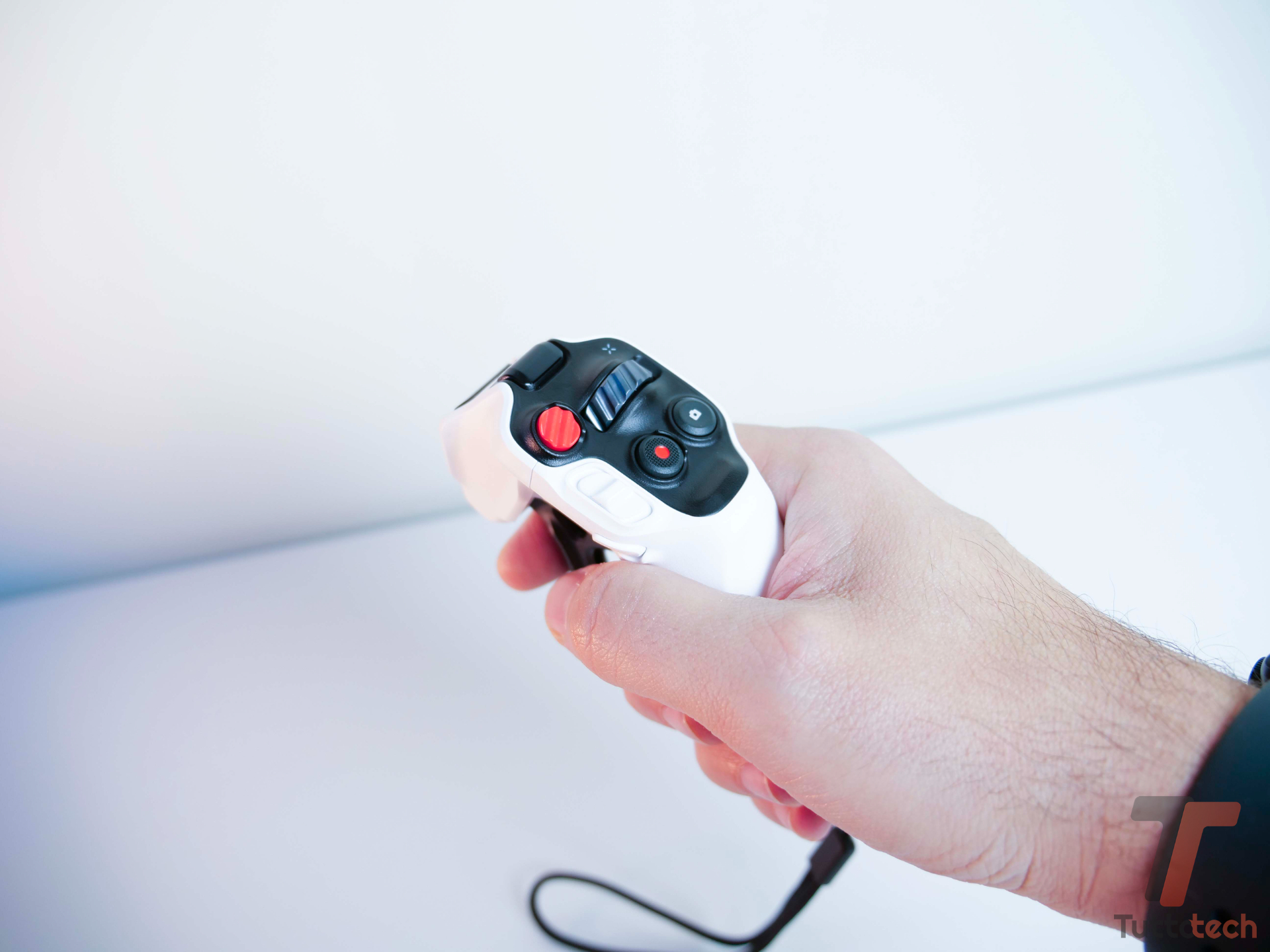 Recensione ANTIGRAVITY A1: la rivoluzione del volo in prima persona 6