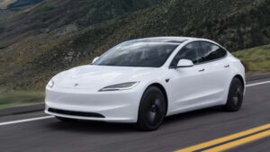 Tesla Model 3 Standard: la Tesla più economica arriva in Italia a 34.015€ 3
