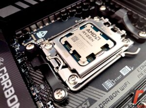 AMD Ryzen 7 9850X3D-tt-4