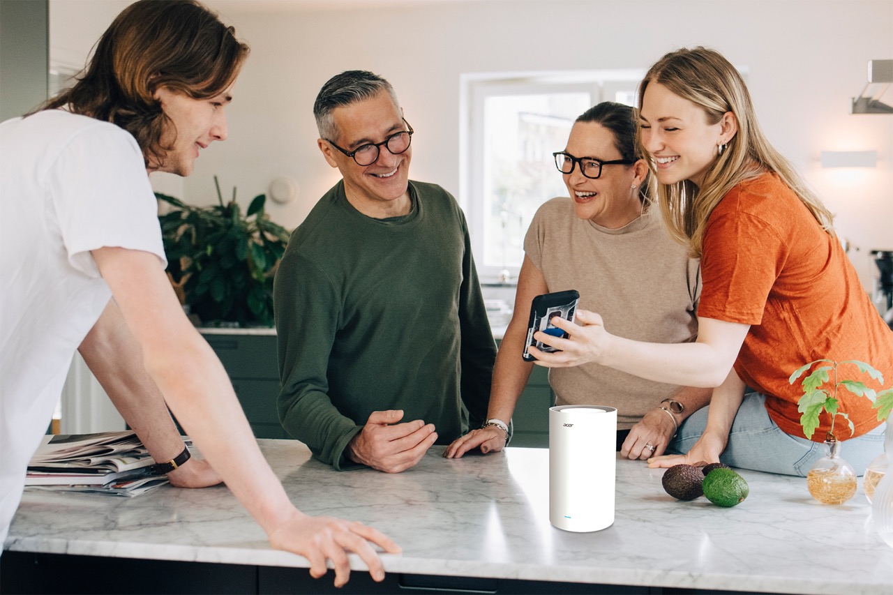 Acer Connect Ovia T520 Wi-Fi 7-Lifestyle-01