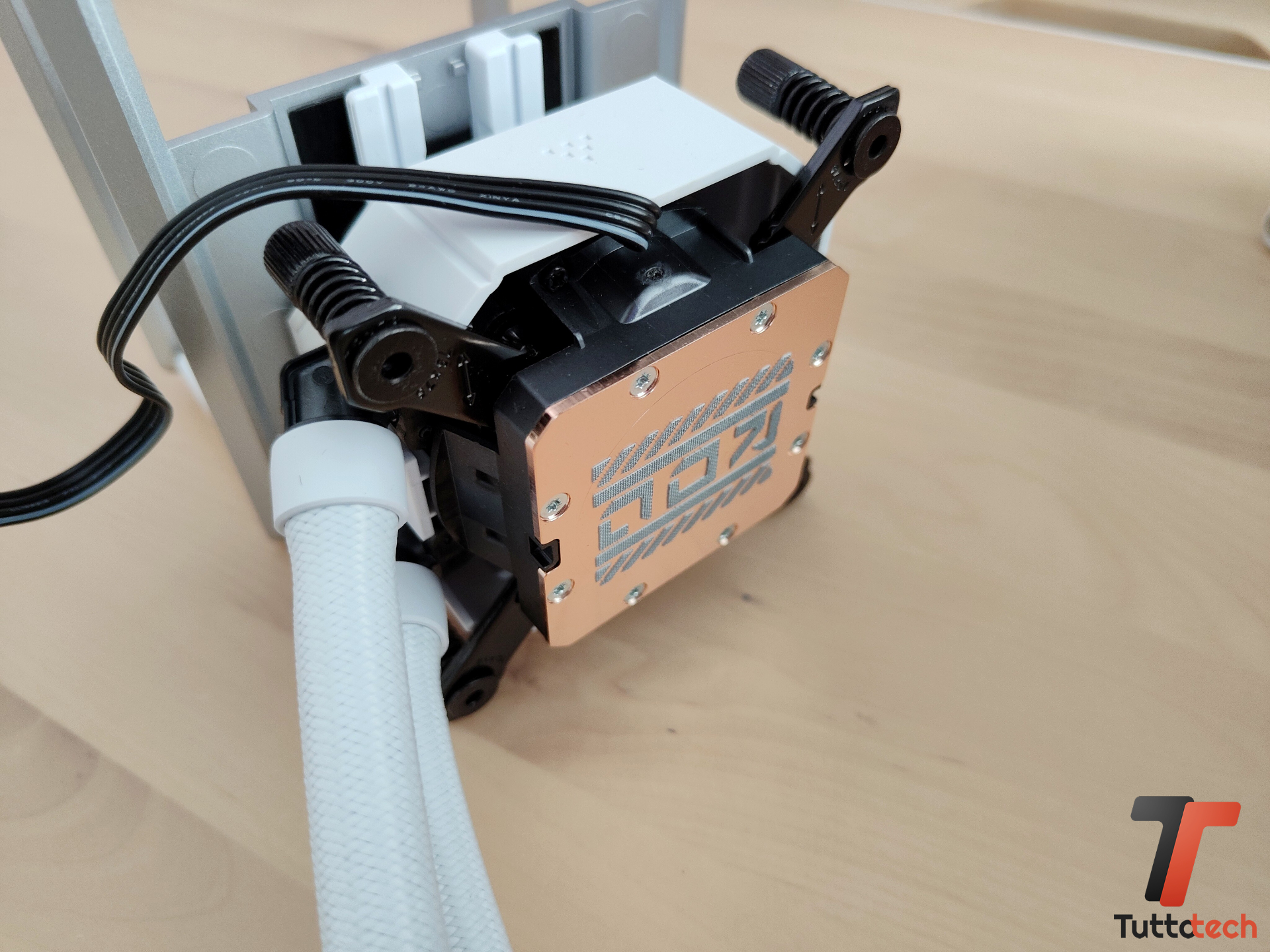 Recensione ASUS ROG RYUO IV 360 ARGB: raffreddiamo la CPU, ma con stile 17