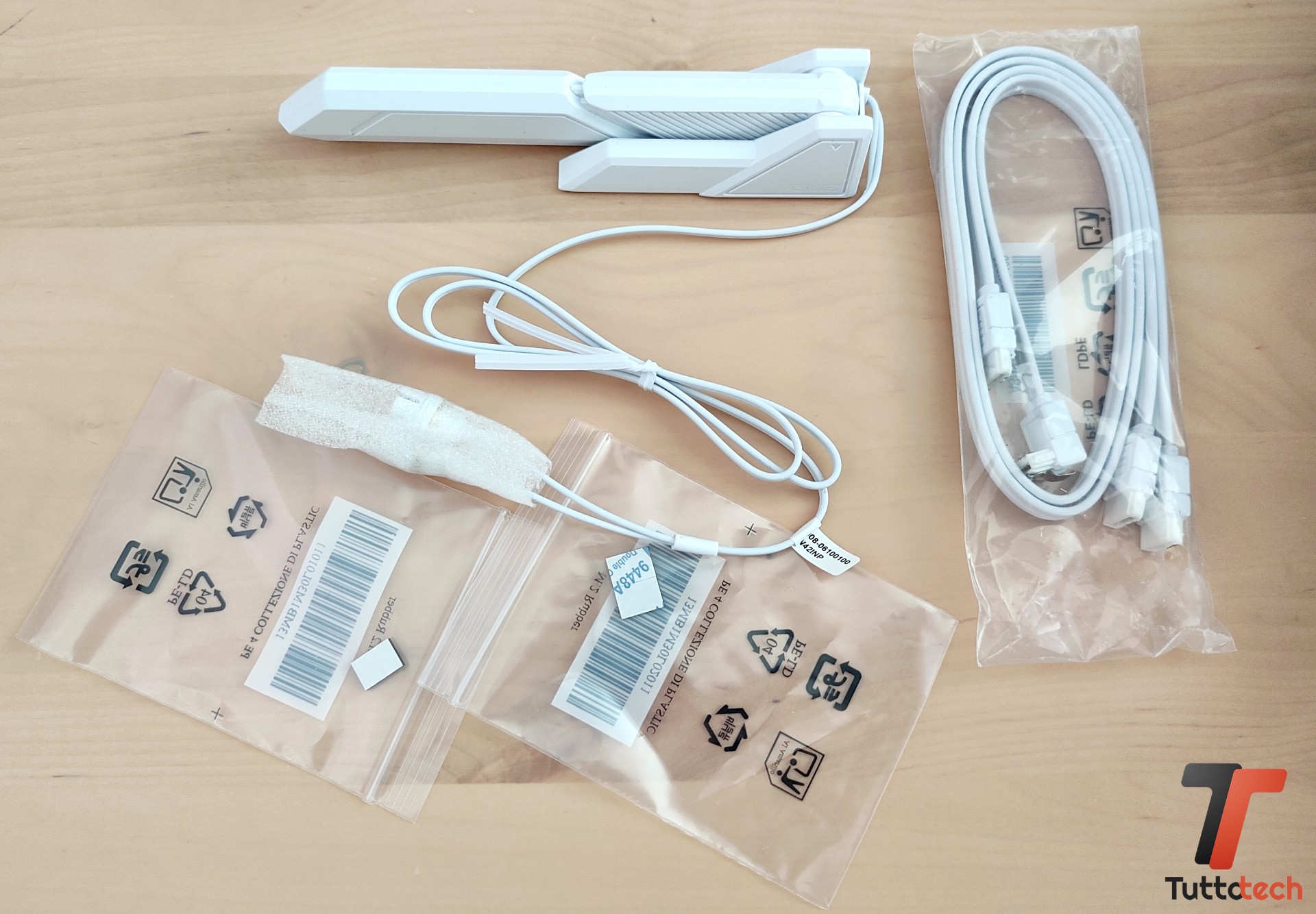 ASUS TUF Gaming X870-Pro WiFi7 W NEO-tt-14