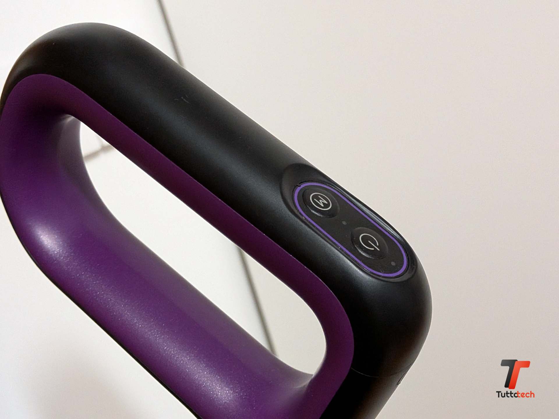 Recensione Eureka FloorShine 460, potenza da top di gamma a un prezzo entry-level 9