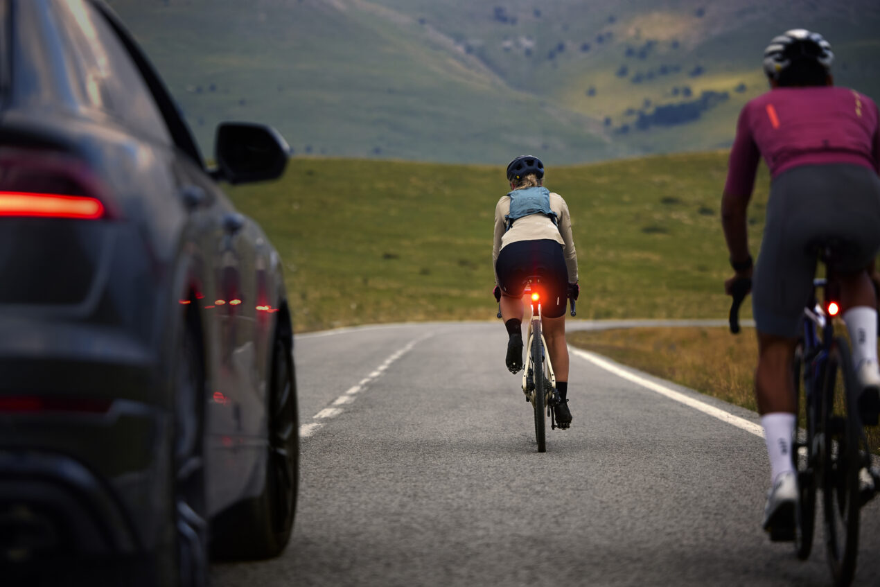 Garmin Varia RearVue 820 è il radar per bici con luce posteriore più luminosa di sempre