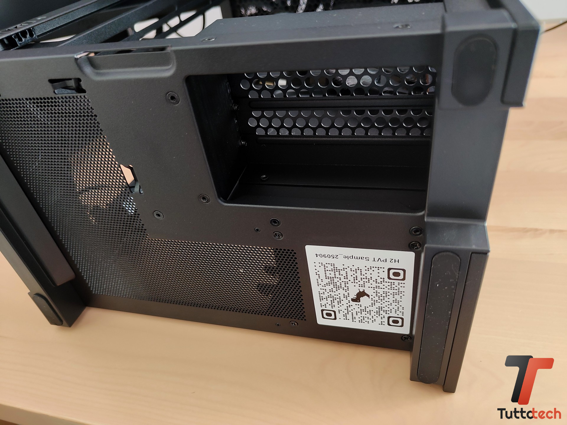 Recensione NZXT H2 Flow: è il case ideale per le build Mini-ITX ad alte prestazioni 25