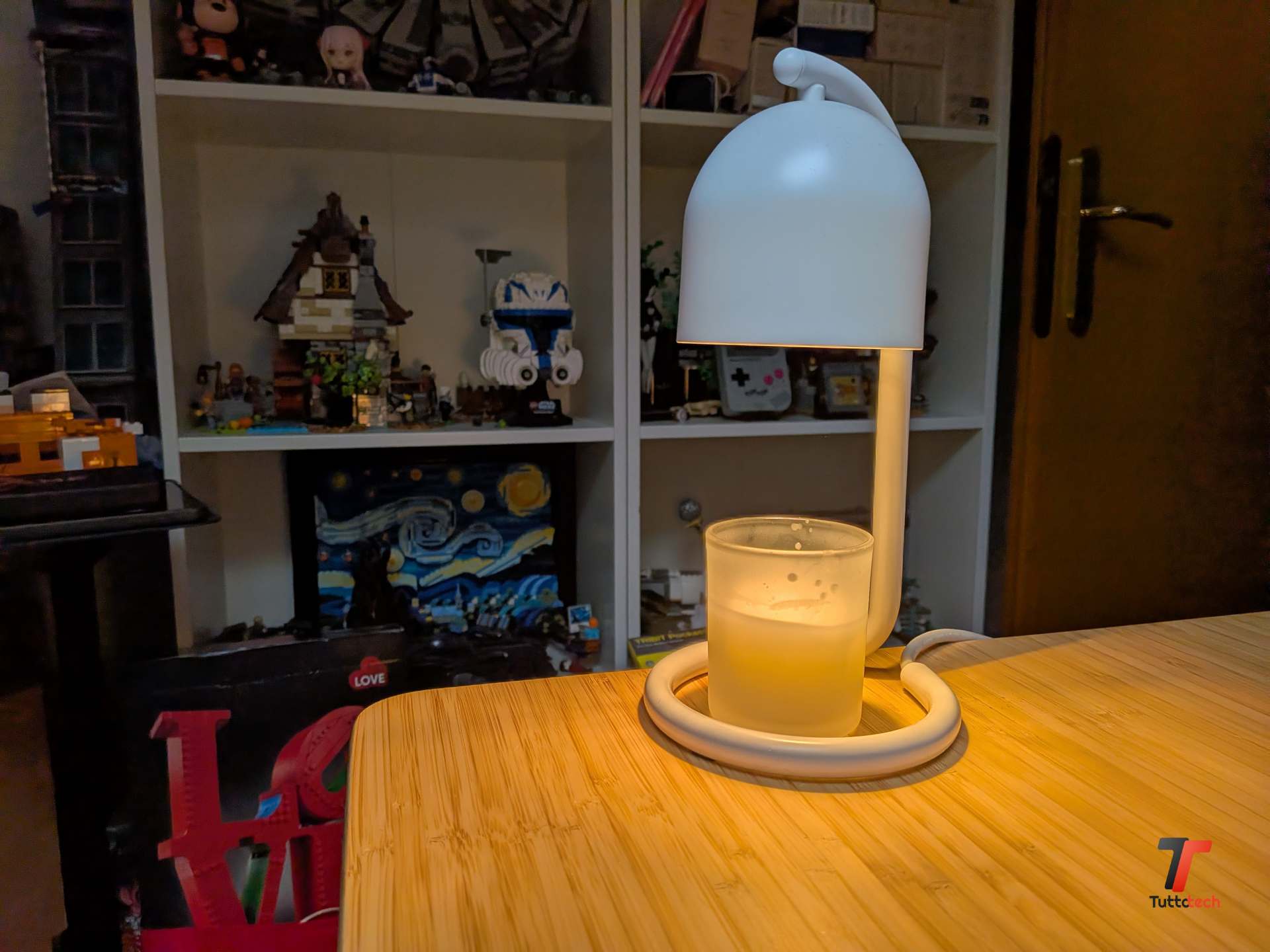 Recensione SwitchBot Candle Warmer: l'atmosfera perfetta per leggere senza fiamma né fumo 4