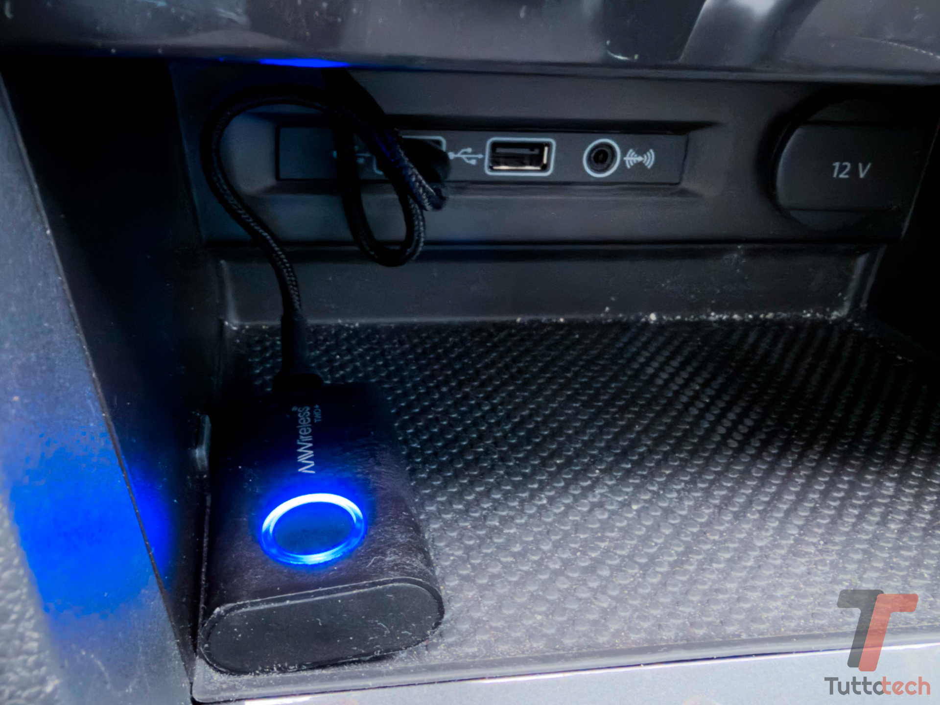 Recensione AAWireless TWO+: Android Auto e CarPlay wireless in un solo dongle che funziona 3