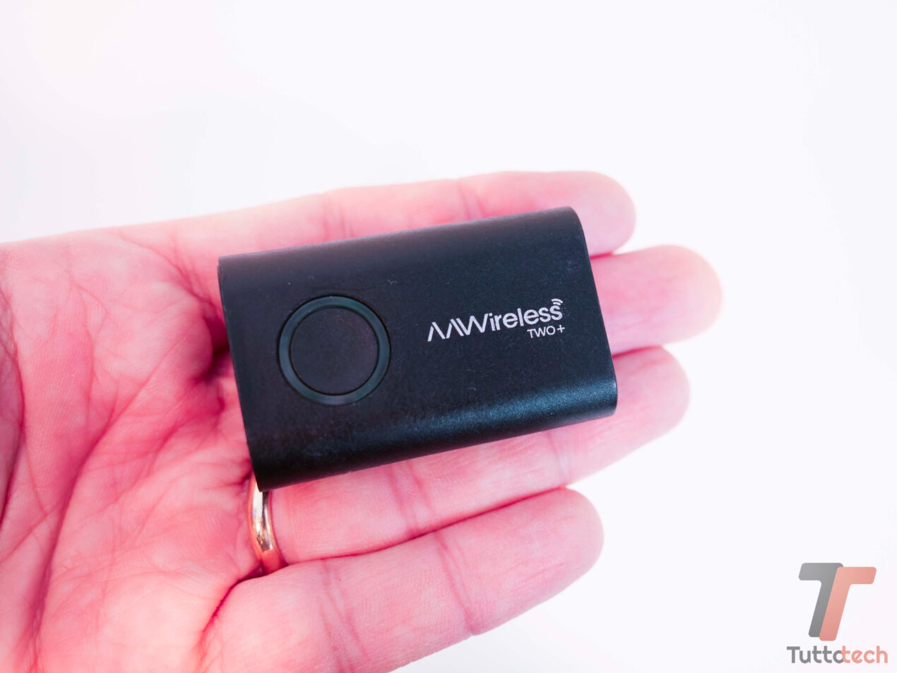 Recensione AAWireless TWO+: Android Auto e CarPlay wireless in un solo dongle che funziona