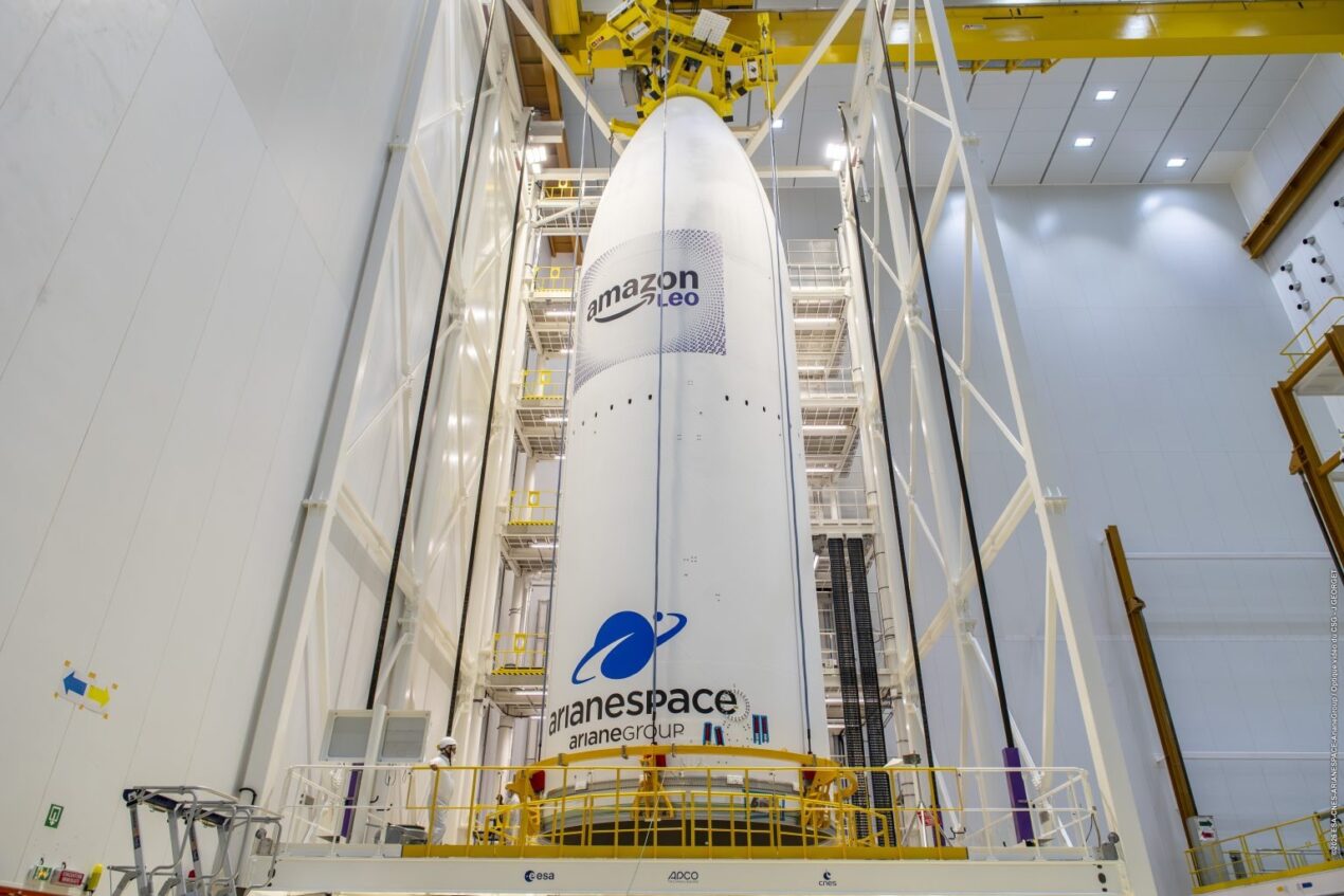 Ariane 64 debutta domani: il razzo europeo più potente lancerà 32 satelliti Amazon LEO